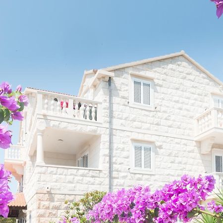 Apartments Barba Petra Dvori Sumartin Kültér fotó
