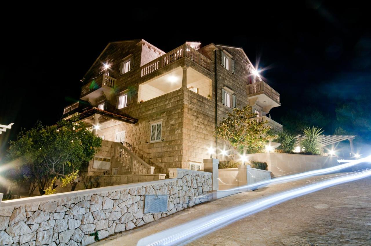 Apartments Barba Petra Dvori Sumartin Kültér fotó