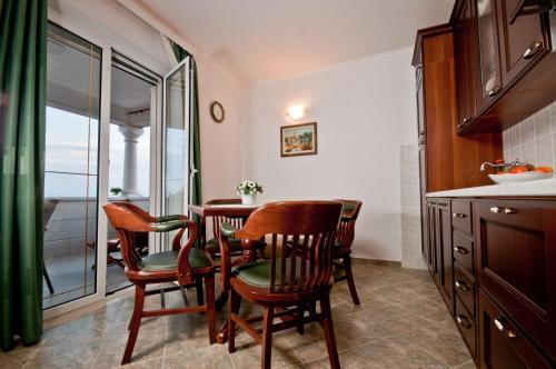 Apartments Barba Petra Dvori Sumartin Kültér fotó